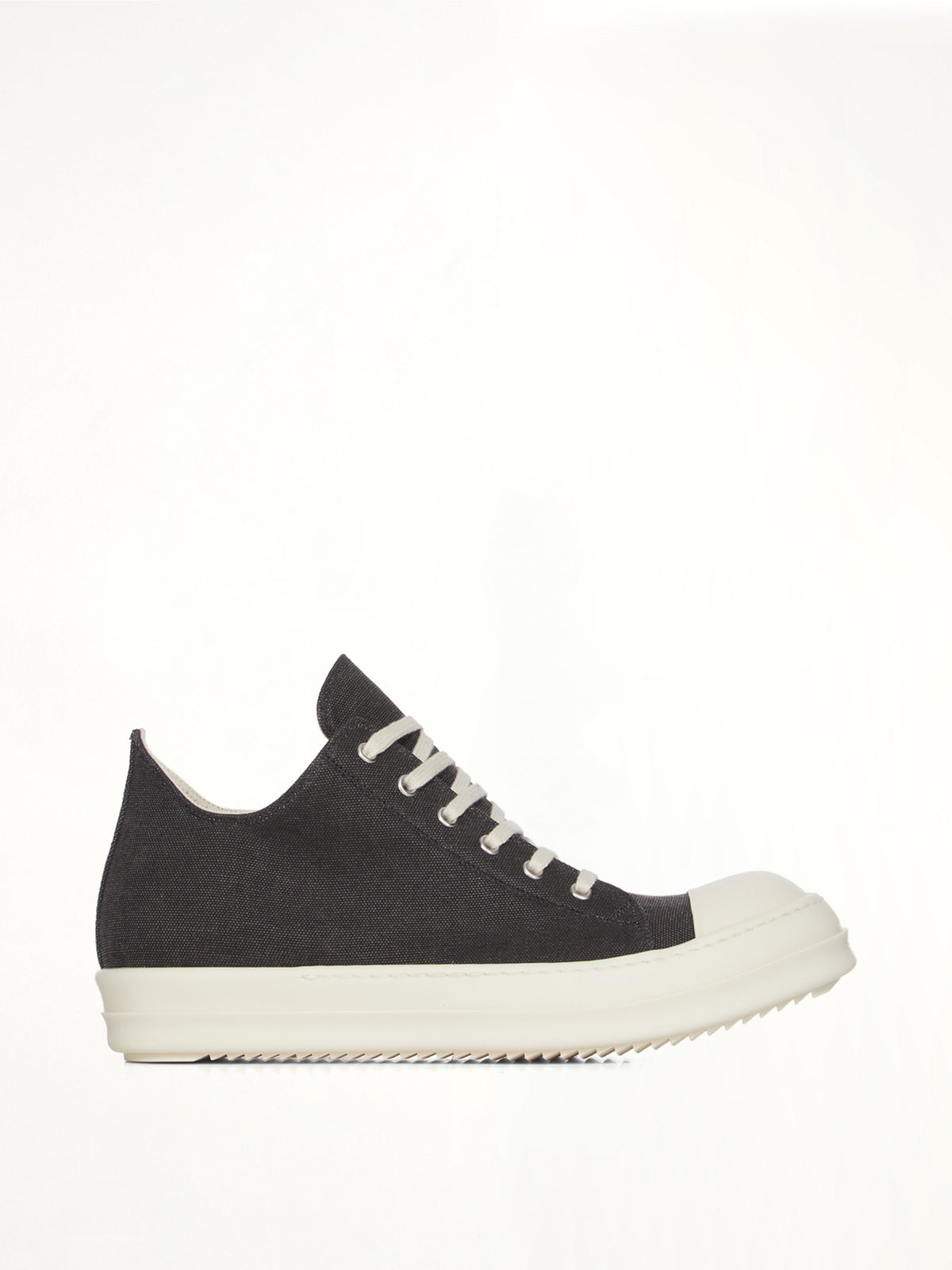 Canvas Low Sneaks in Gravel