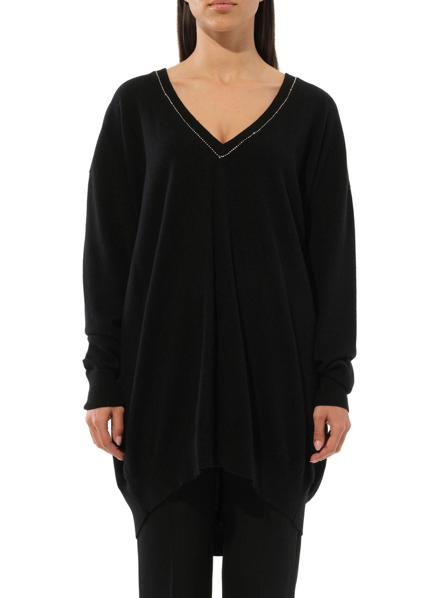 Embroidered Strass V-Neck in Black