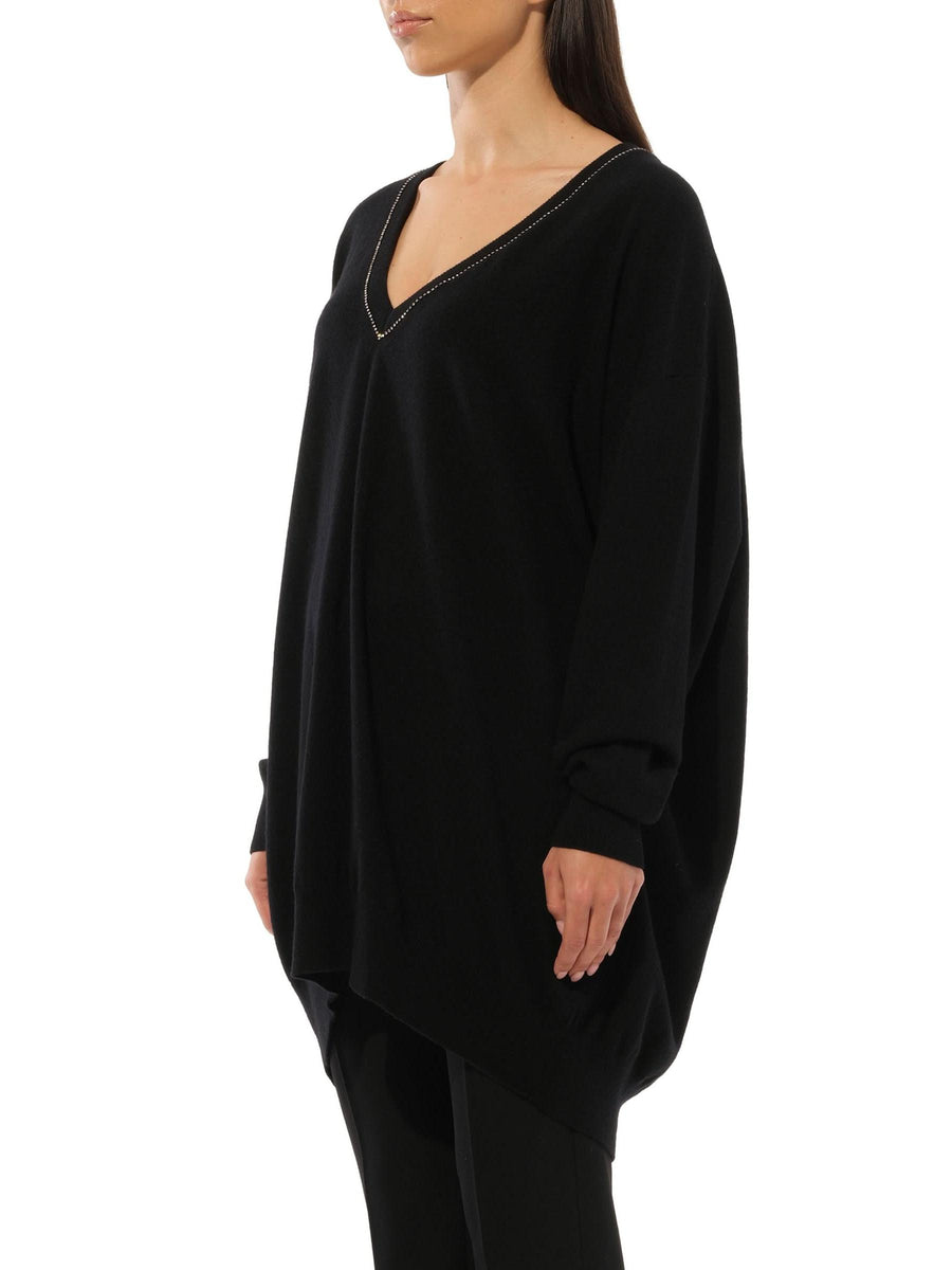 Embroidered Strass V-Neck in Black