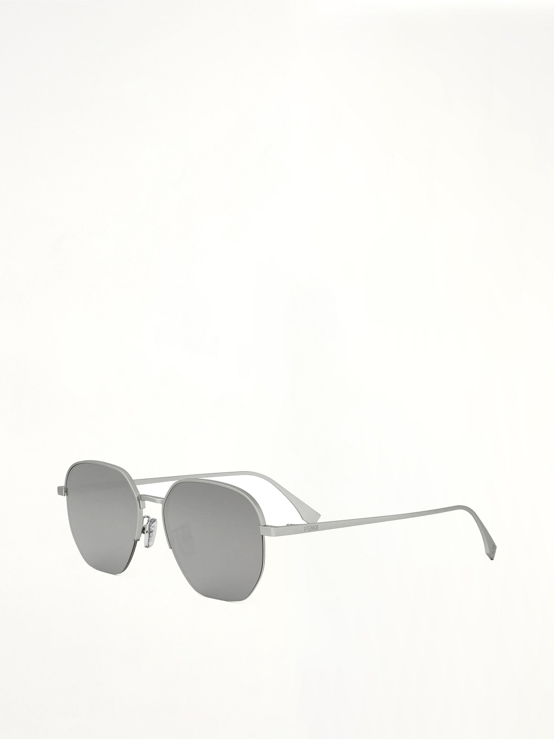 Fendi FE40004U 5517C Metal Sunglasess in Silver/Grey