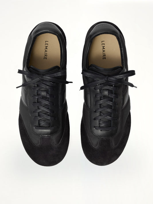Soft Runner in Black