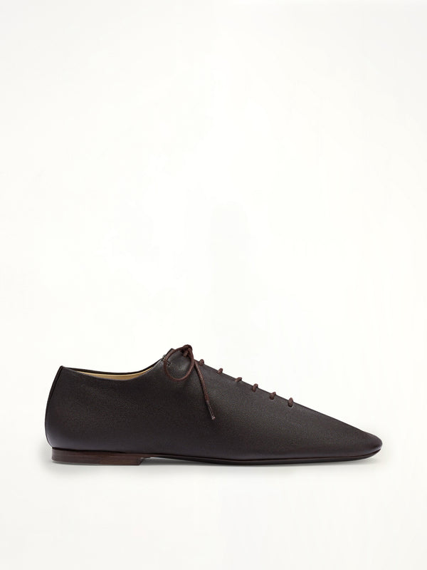Souris Flat Classic Derbies in Dark Chocolate Side View | LEMAIRE