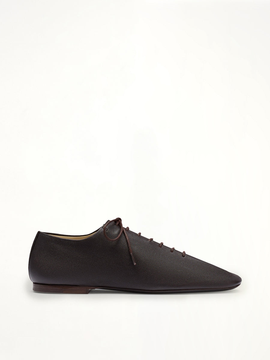 Souris Flat Classic Derbies in Dark Chocolate Side View | LEMAIRE