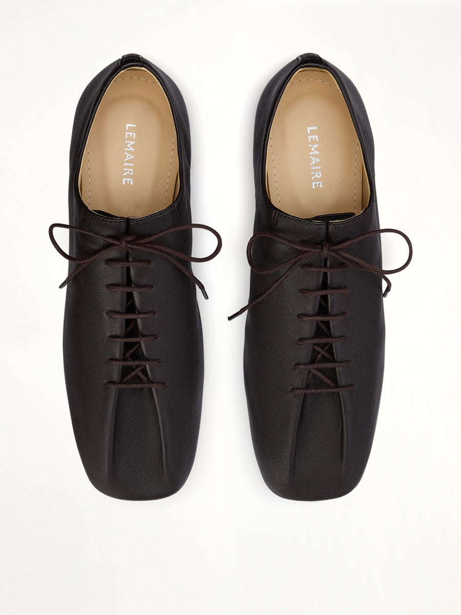Souris Flat Classic Derbies in Dark Chocolate Top View | LEMAIRE
