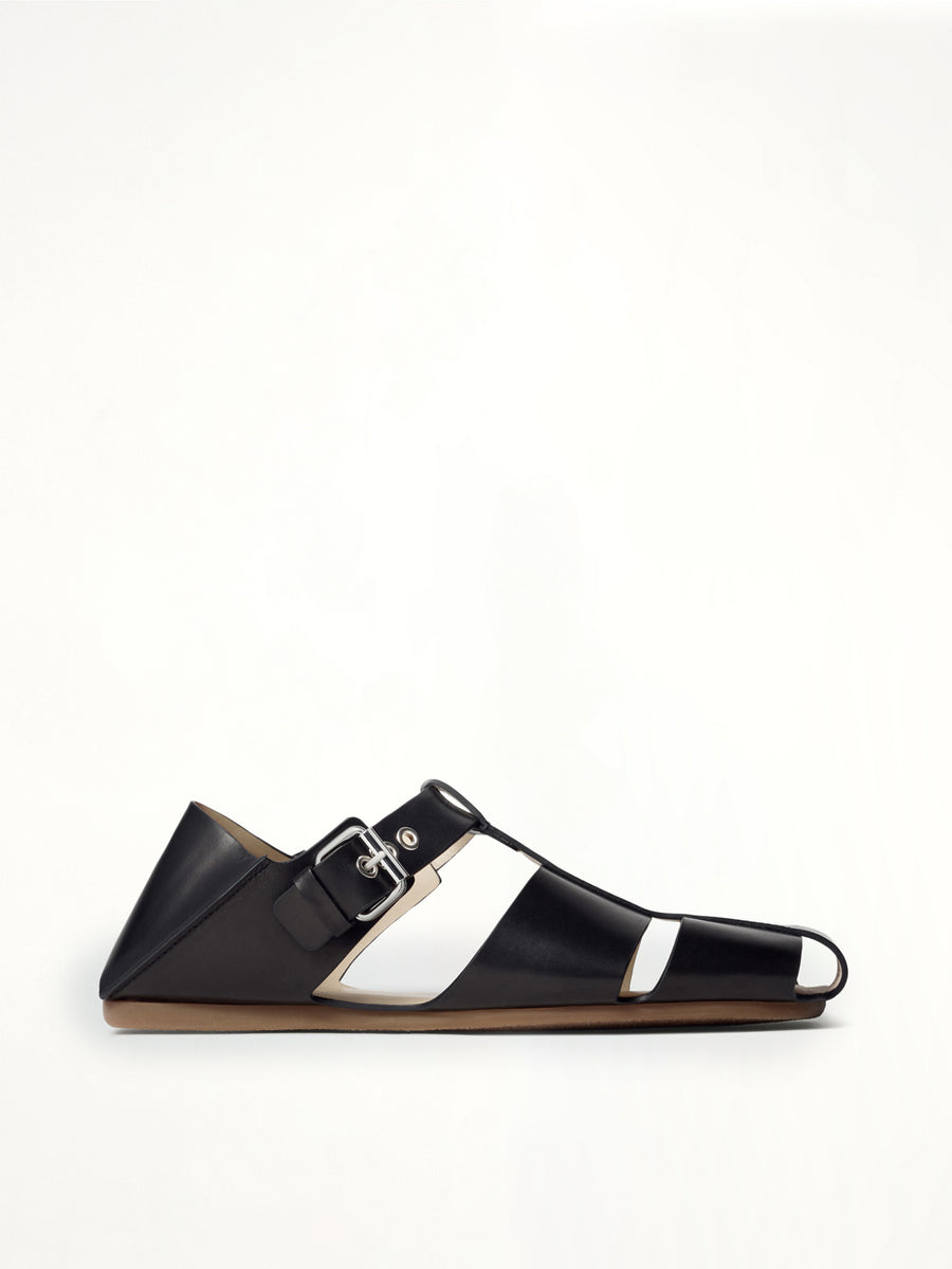 Fisherman Slip On Sandals in Black
