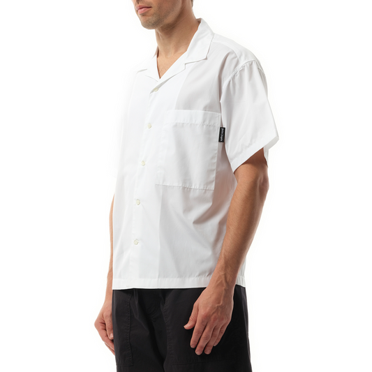 Curved Logo Classic Short Sleeve Shirt in White/Black