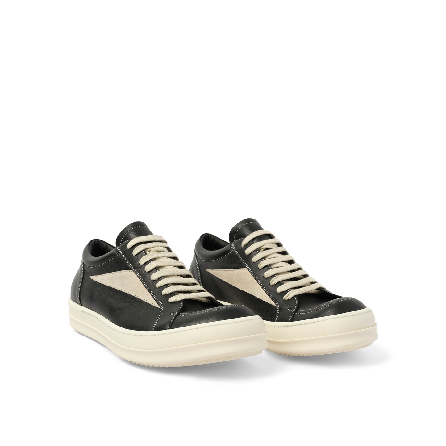 Vintage Sneaks in Black/Milk/Milk