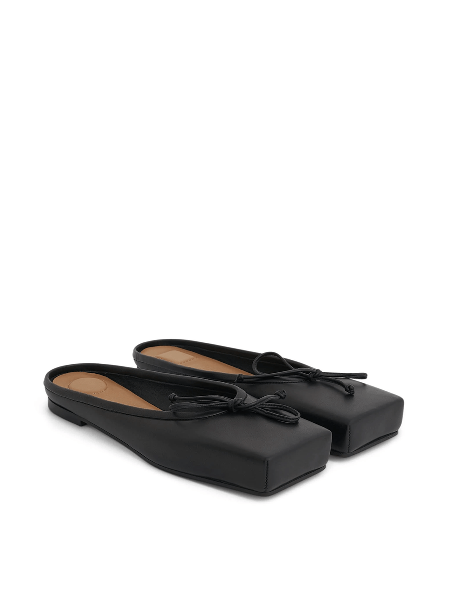 Ballet Flat Mules in Black Front View | JACQUEMUS