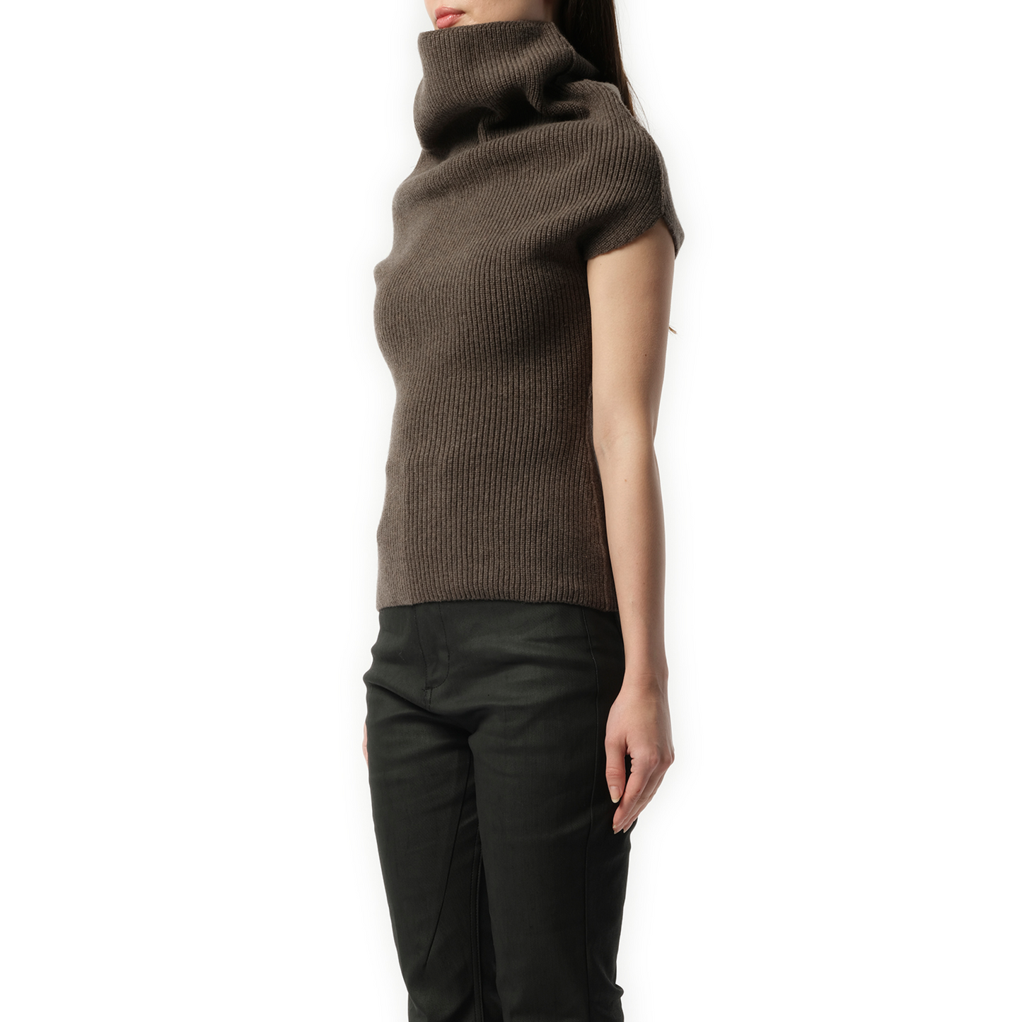 Sleeveless Crater Knit Sweater in Dust