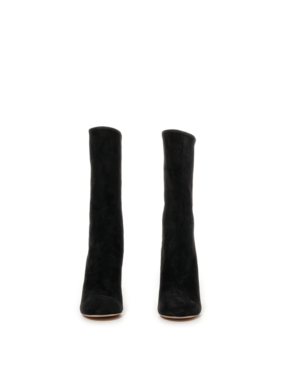 Suede Boots in Black Front View | ALEXANDER MCQUEEN
