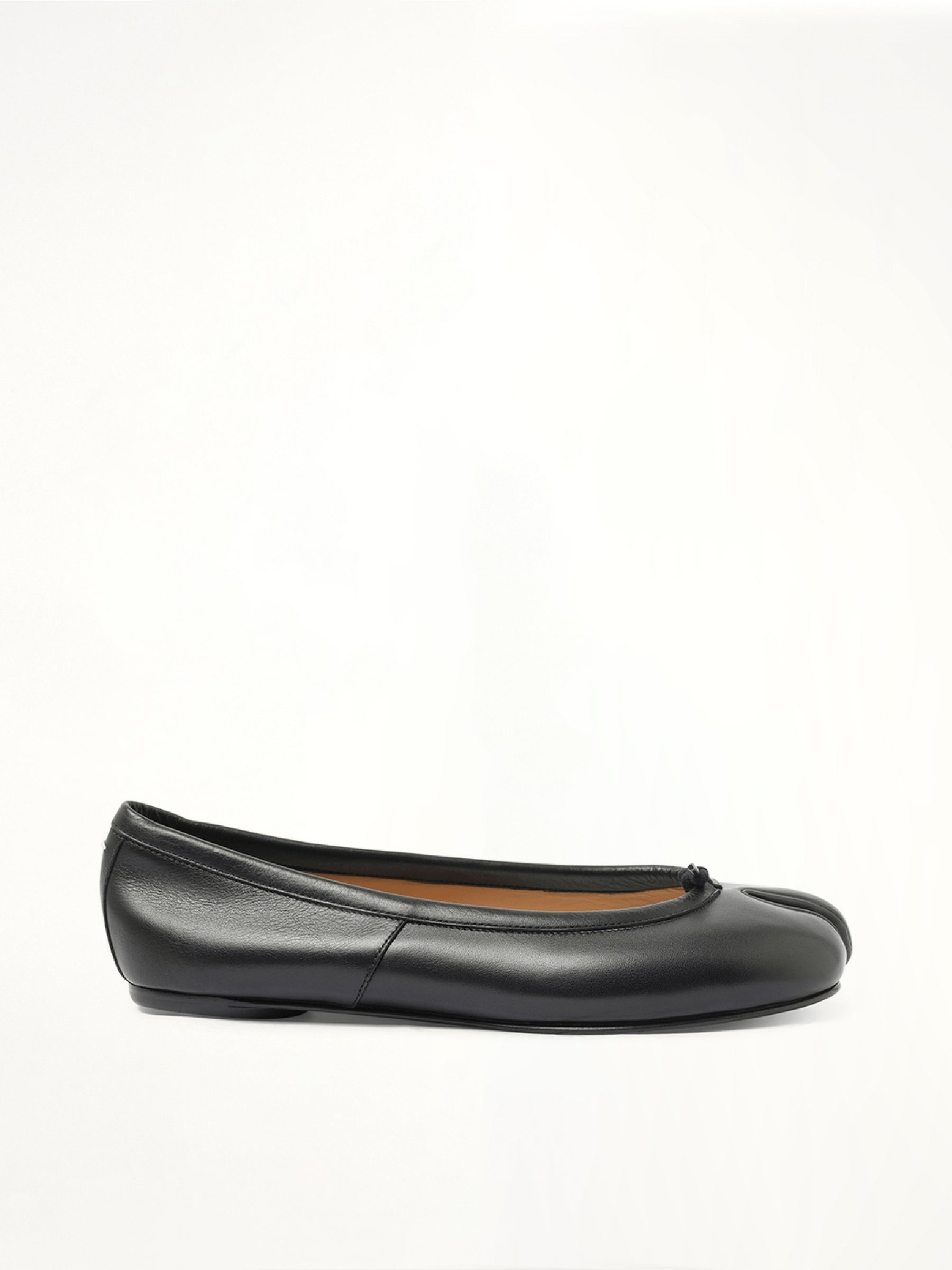 Tabi Flat Ballerina in Black
