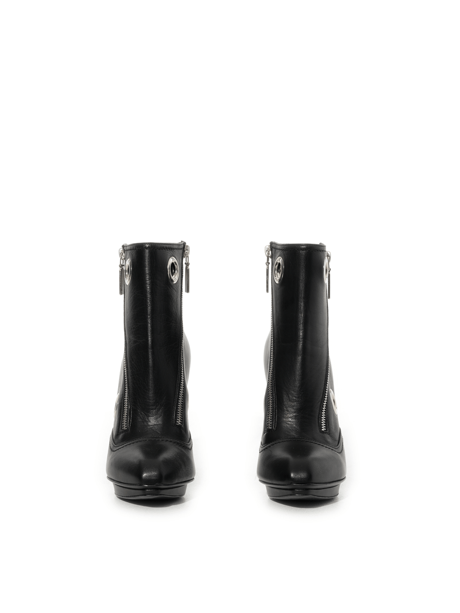 Low Boots in Black Front View | ALEXANDER MCQUEEN