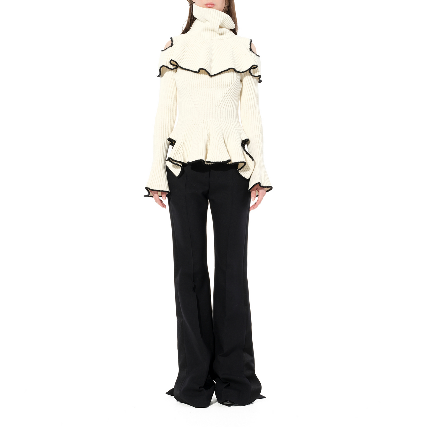 Turtle Neck Knitwear in Ivory