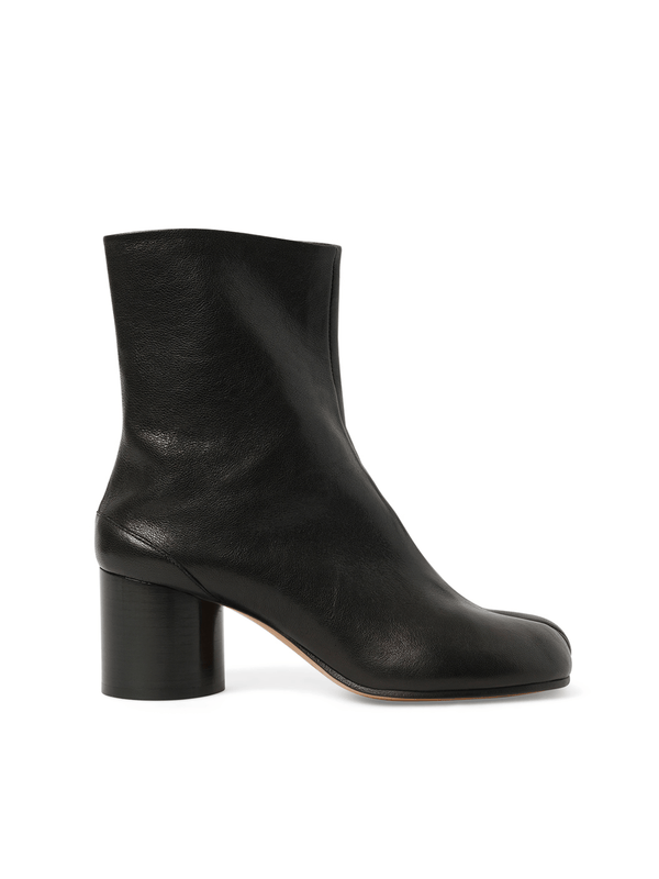 Tabi Ankle Boots H60 in Black Side View | MAISON MARGIELA