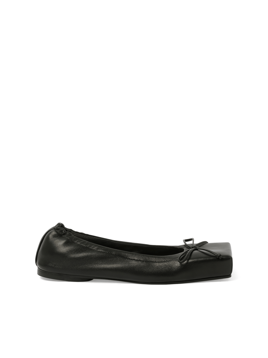 Les Ballerines Ballet in Black Side View | JACQUEMUS