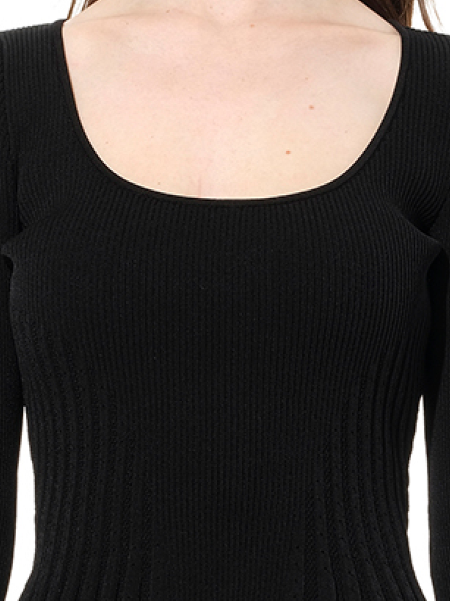 Scoop Pleated Knitwear in Black