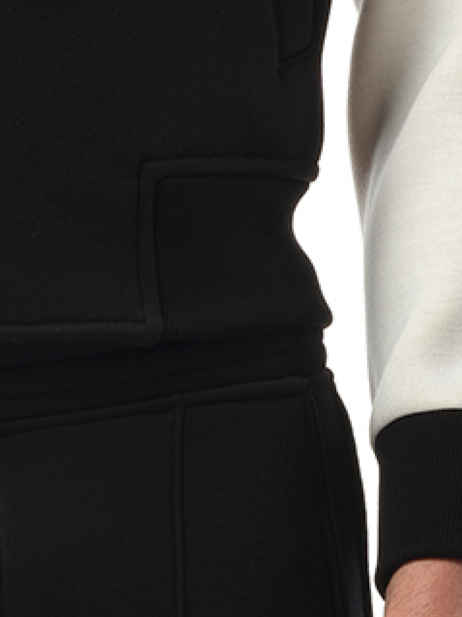 Zip Sweatshirt in Black