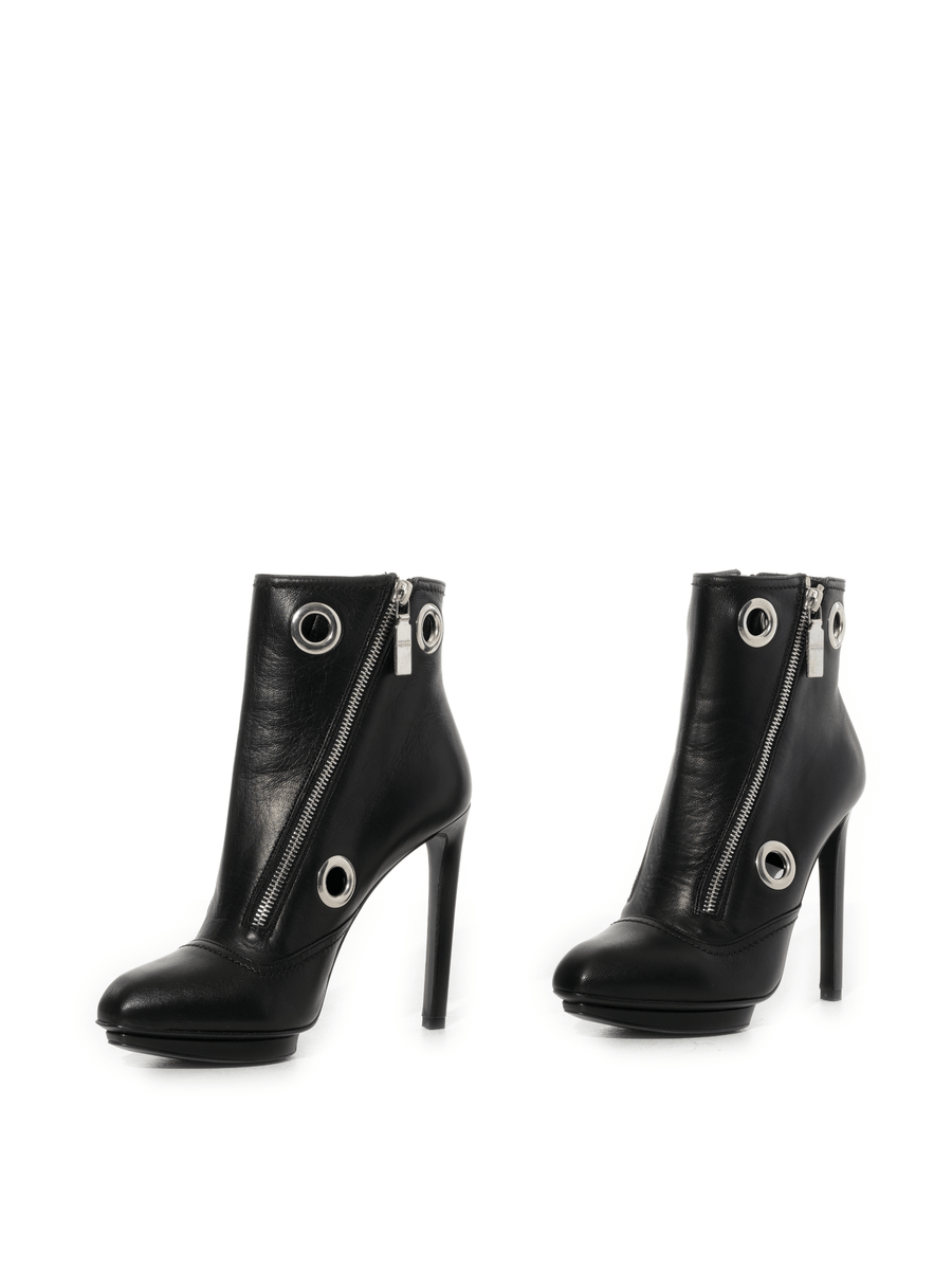 Low Boots in Black Back View | ALEXANDER MCQUEEN
