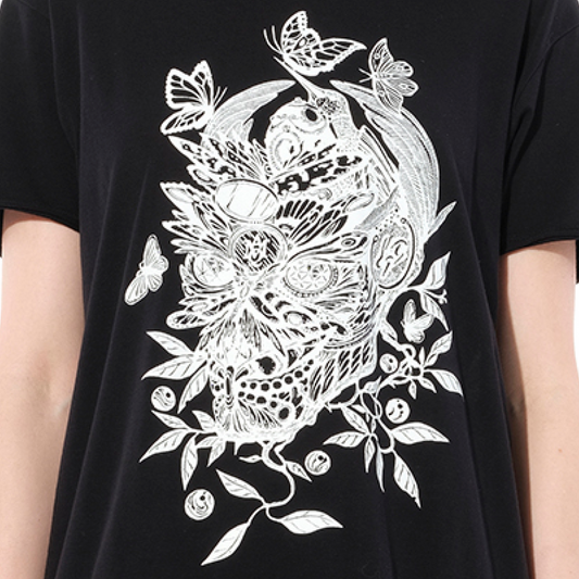 Skull T-Shirt in Black