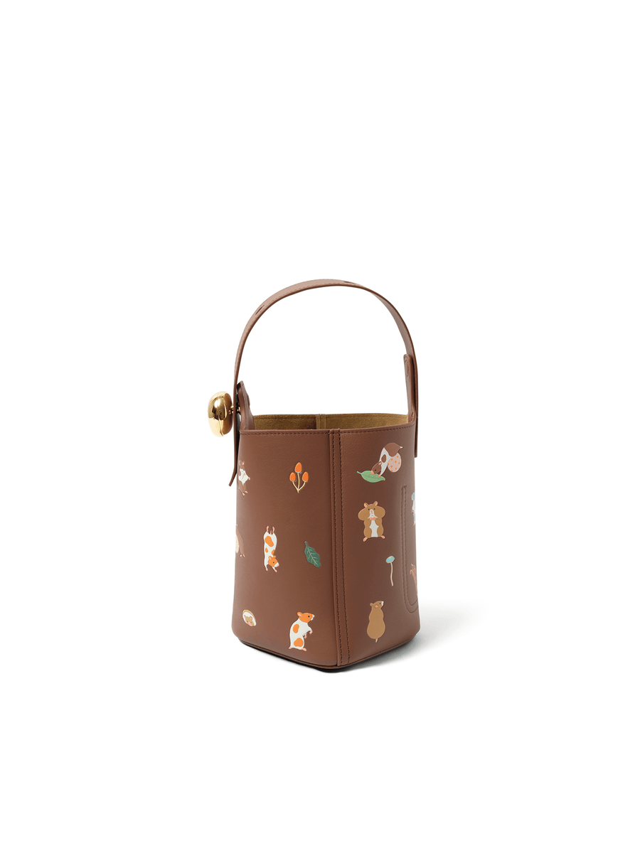 Loewe Pebble Bucket with Hamster in Havana