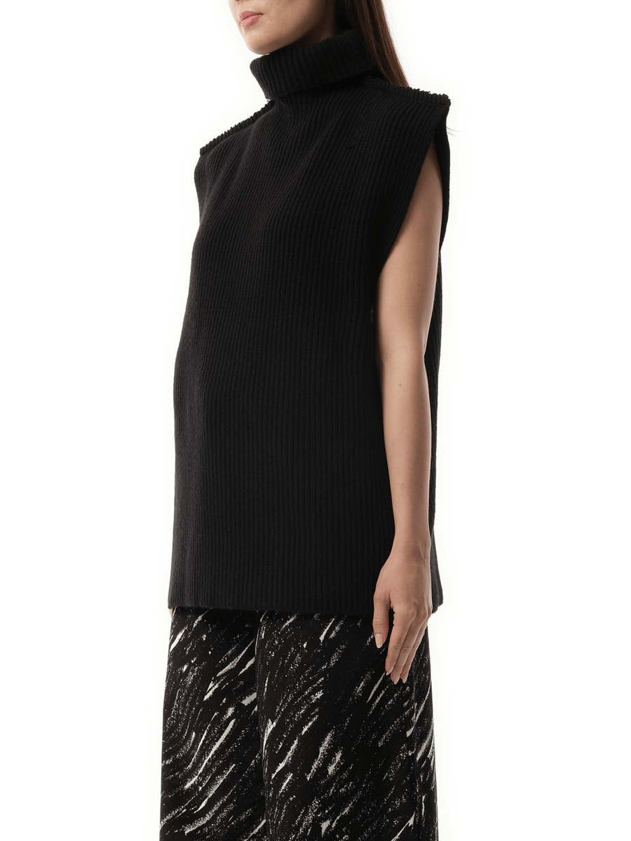 Sleeveless Turtleneck Sweater in Black