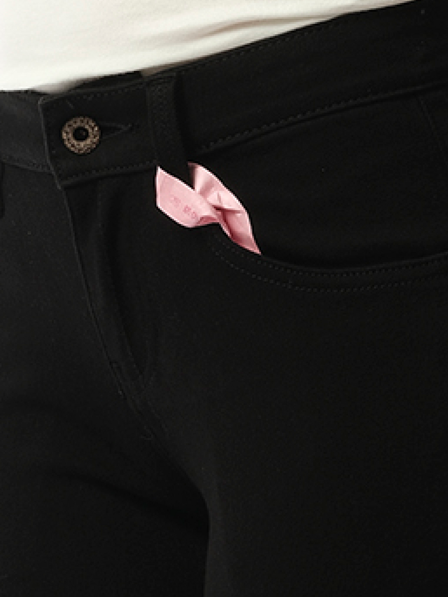 999 Skinny Stretch Jeans in Black