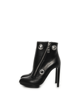 Low Boots in Black Side View | ALEXANDER MCQUEEN