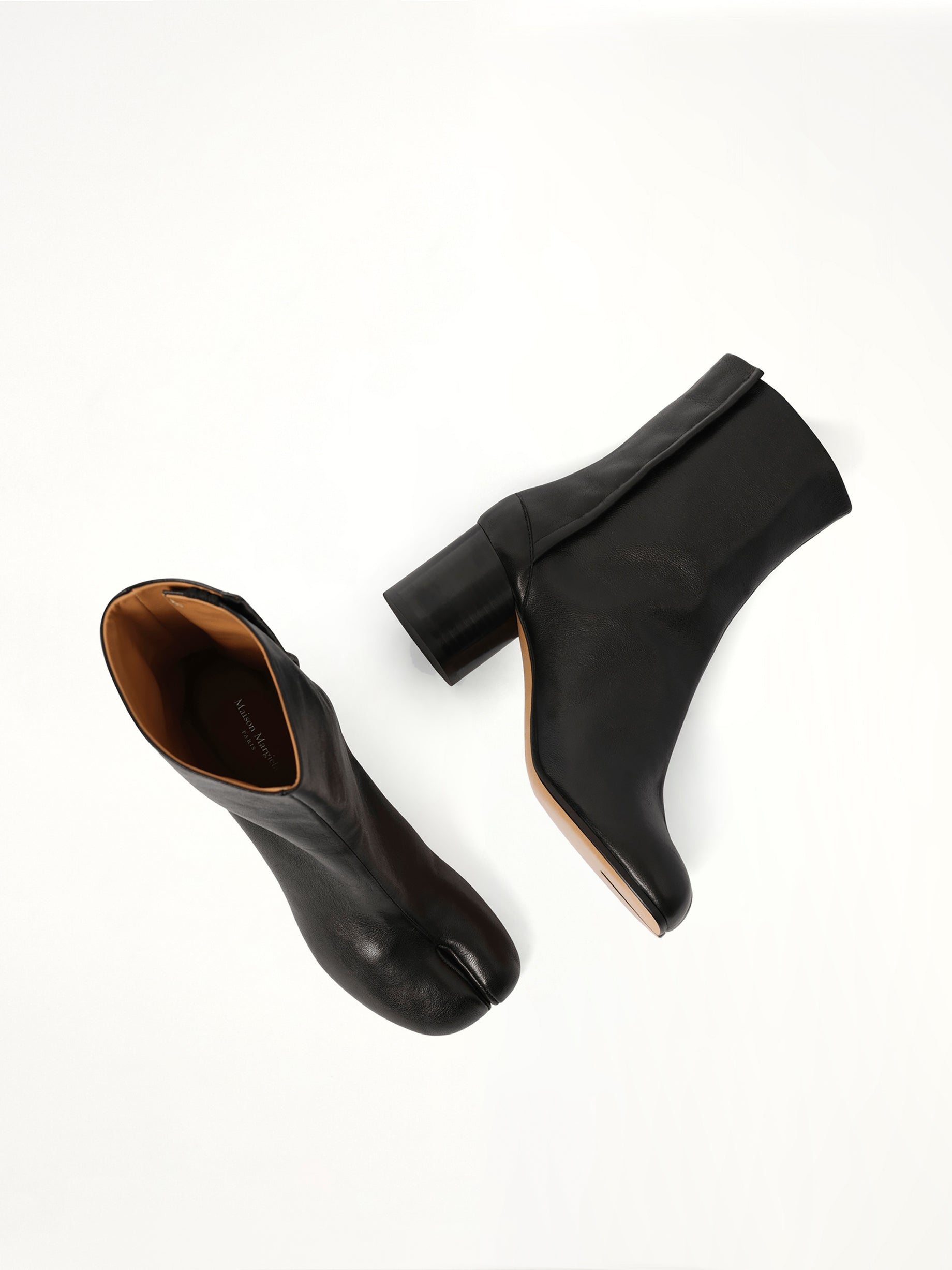 Tabi Ankle Boots H60 in Black