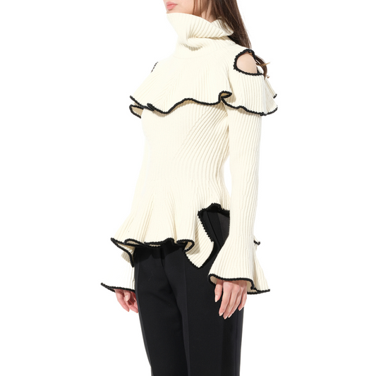 Turtle Neck Knitwear in Ivory