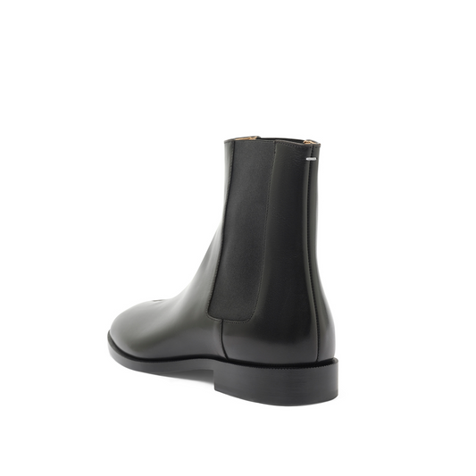 Tabi Chelsea Boots in Black