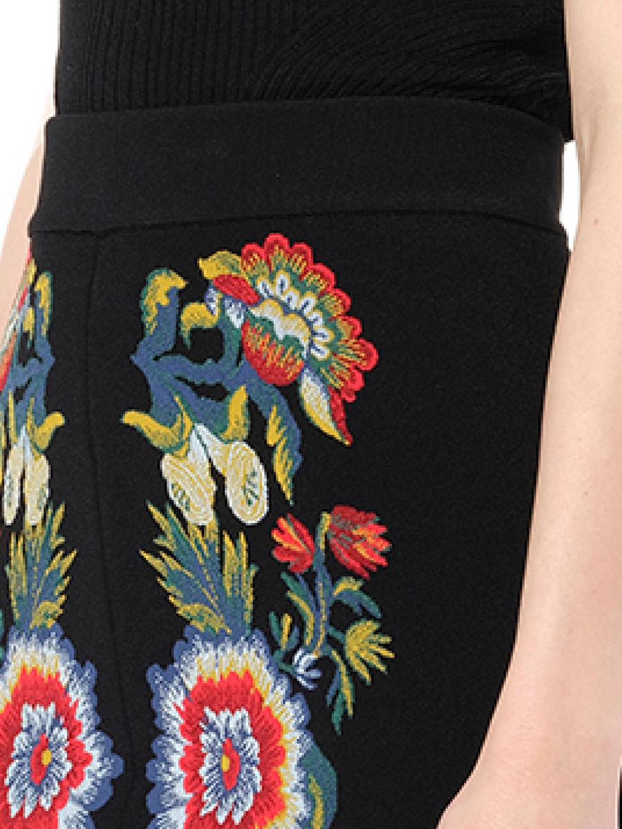 Pencil Knee Skirt in Black