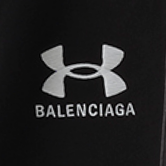 Under Armour Baggy Sweatpants in Washed Black/White