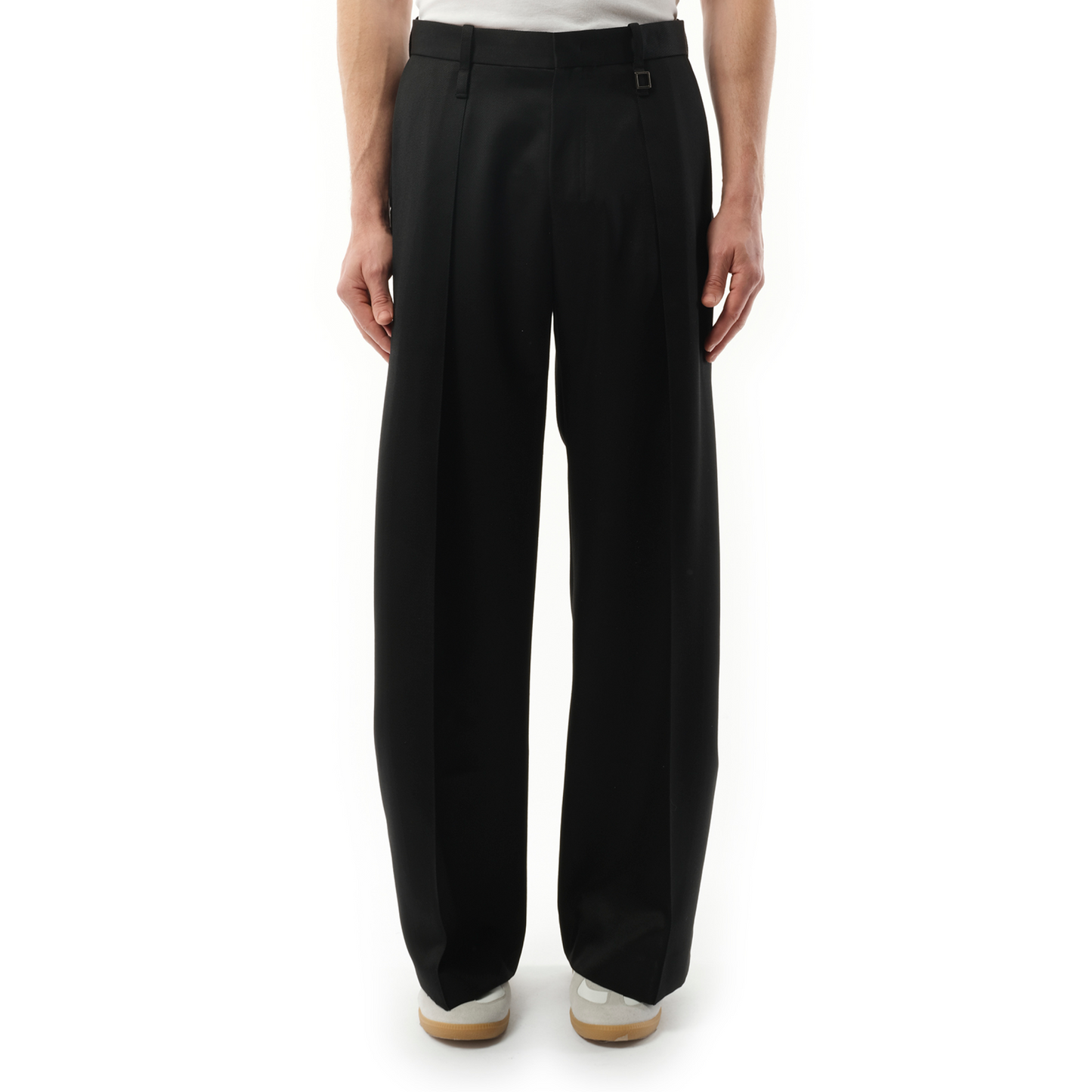 Pleated Relax Pants in Black