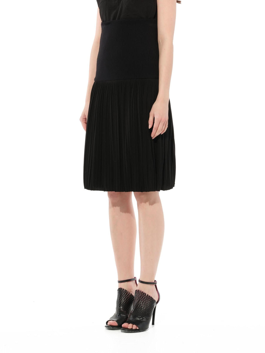 Short Skirt in Black