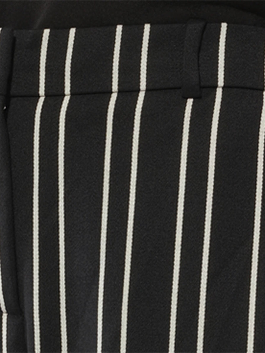 Trousers in Black
