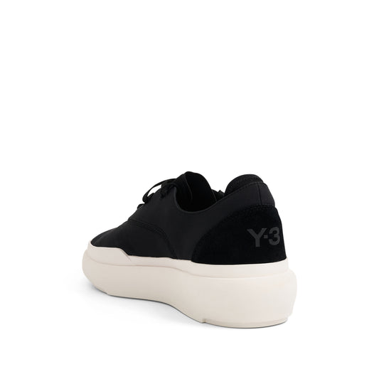 Ajatu Court Low Sneaker in Black/White