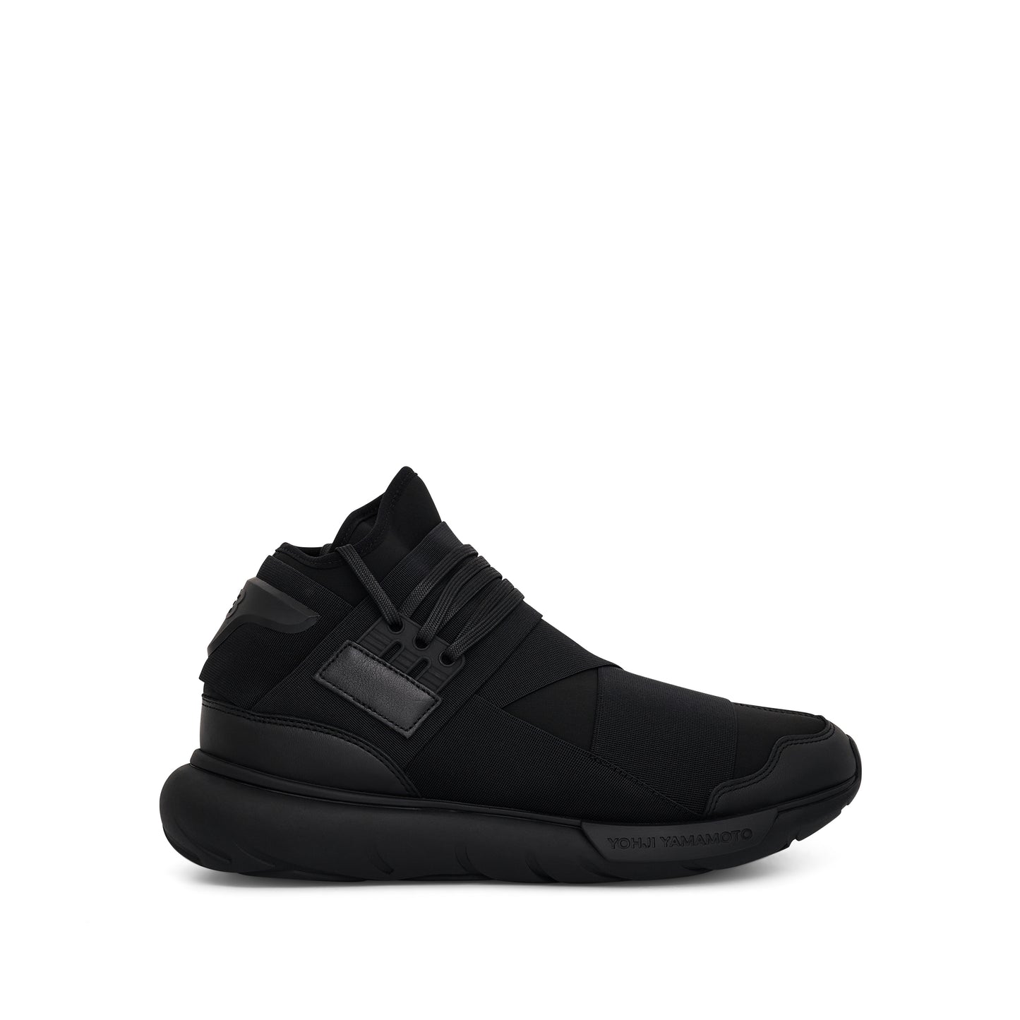 Qasa Sneaker in Black