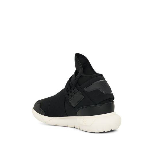 Qasa Sneaker in Black/Off White