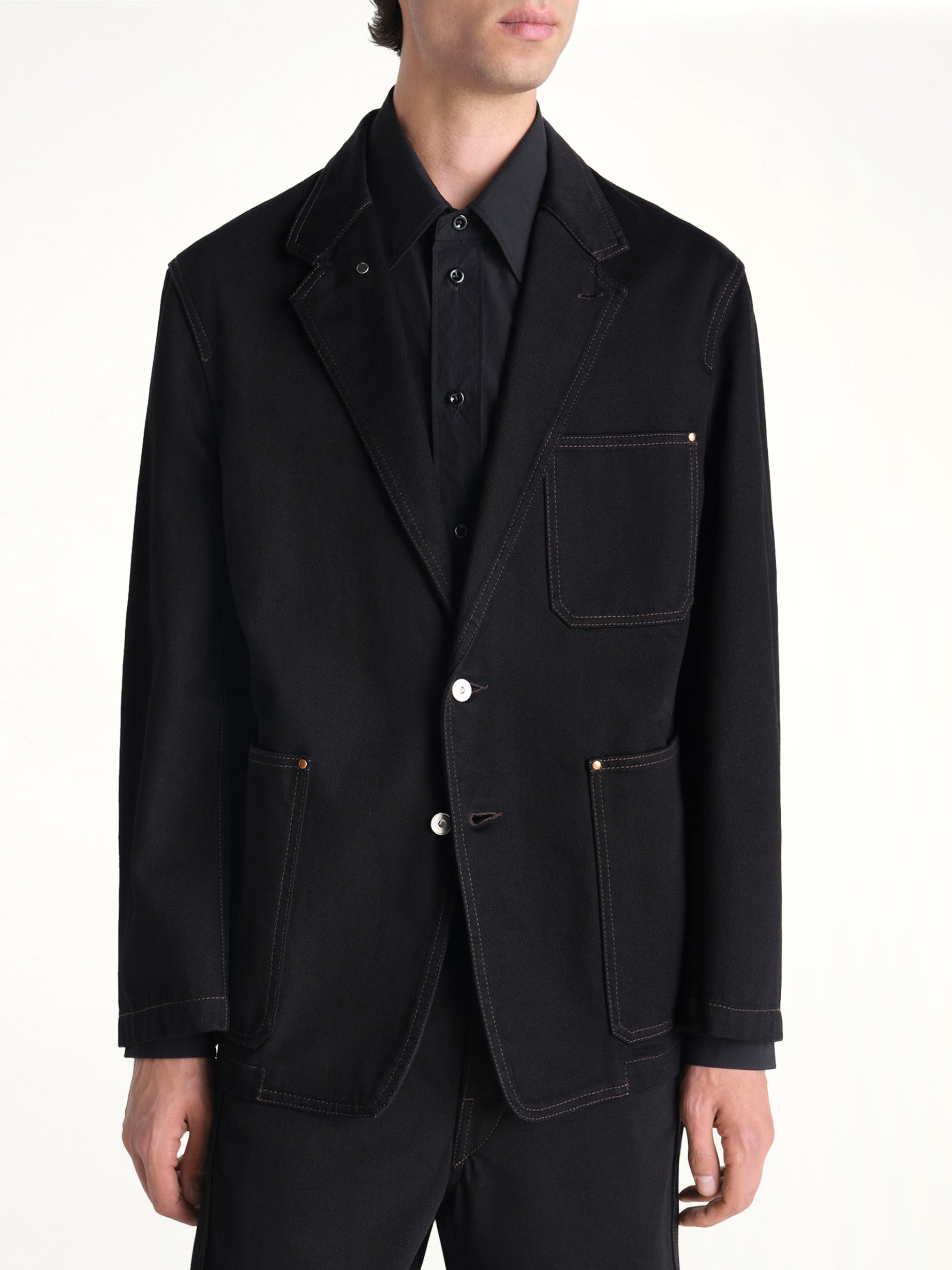 Single Breasted Tailored Jacket in Black