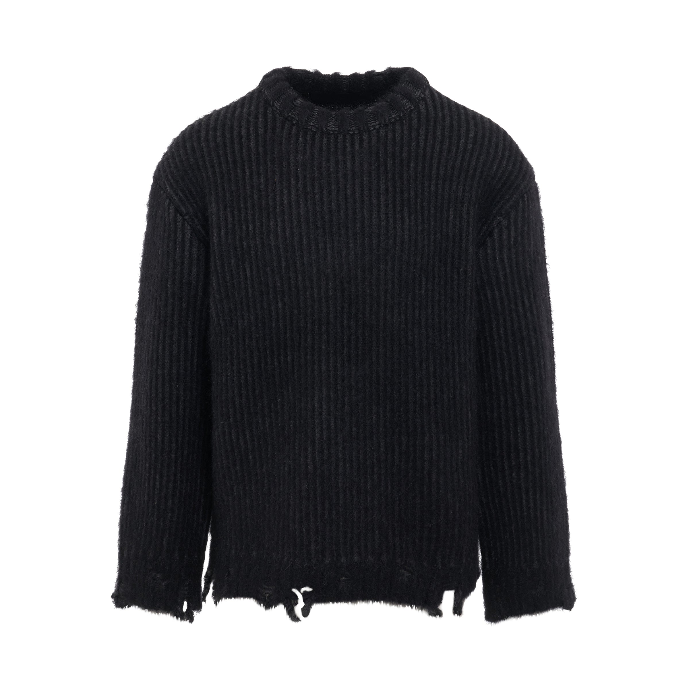 Bulky Yarn Basic Pullover in Black