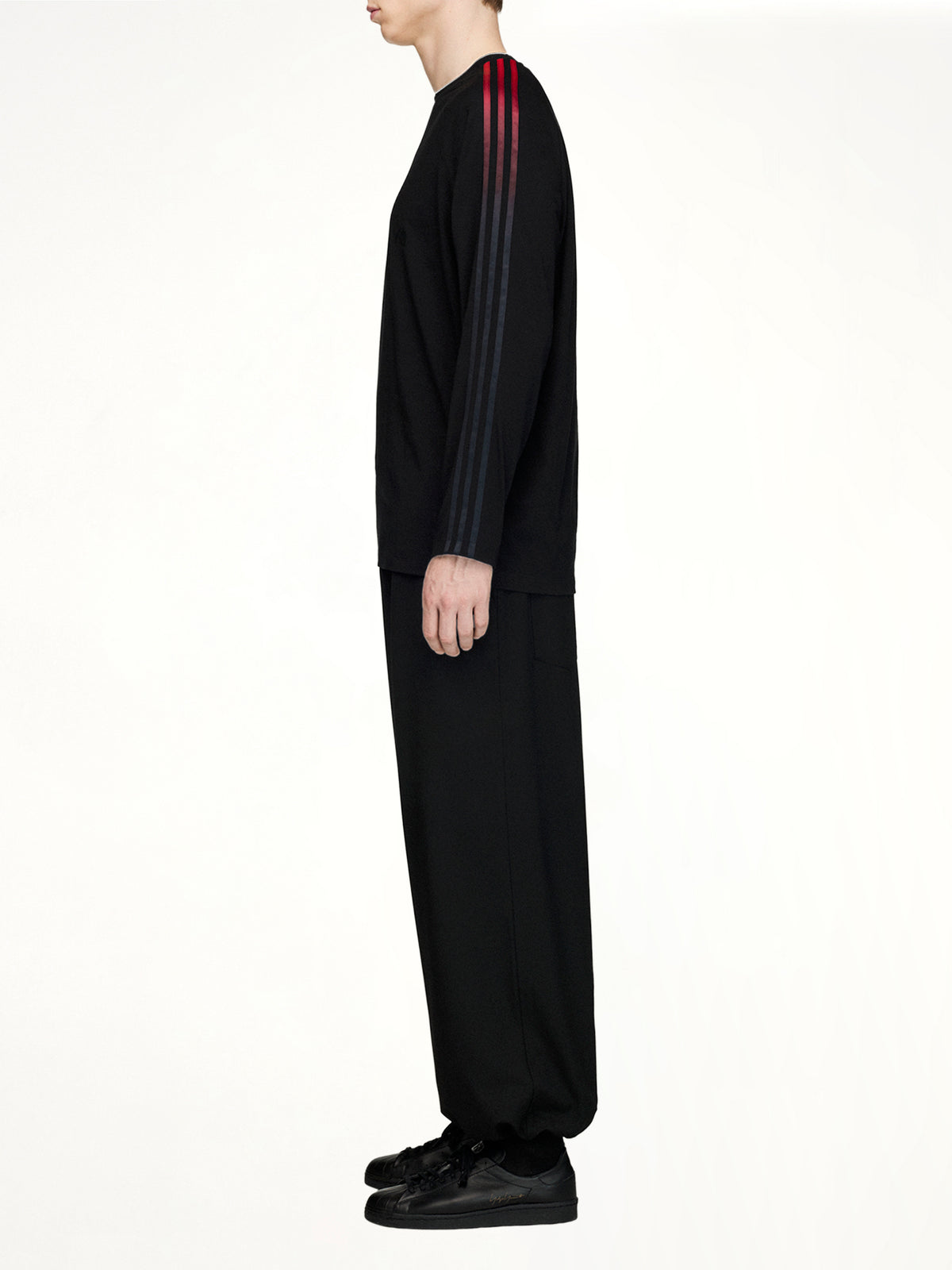 Gradient 3 Stripe LS T-Shirt in Black/Red