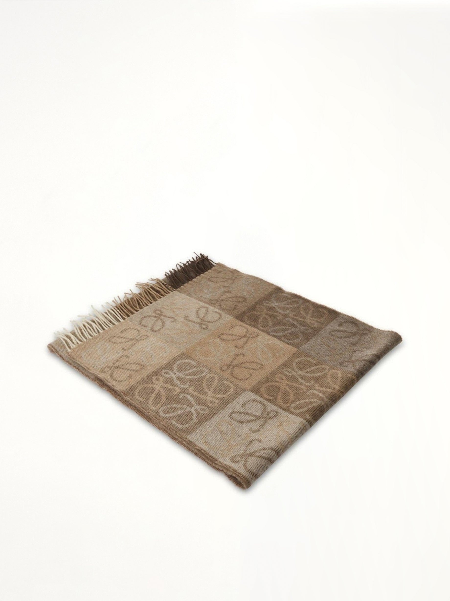 Anagram Wool Scarf in Beige/White