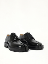 Tabi Lace-Ups Chunky Sole in Black Front View | MAISON MARGIELA