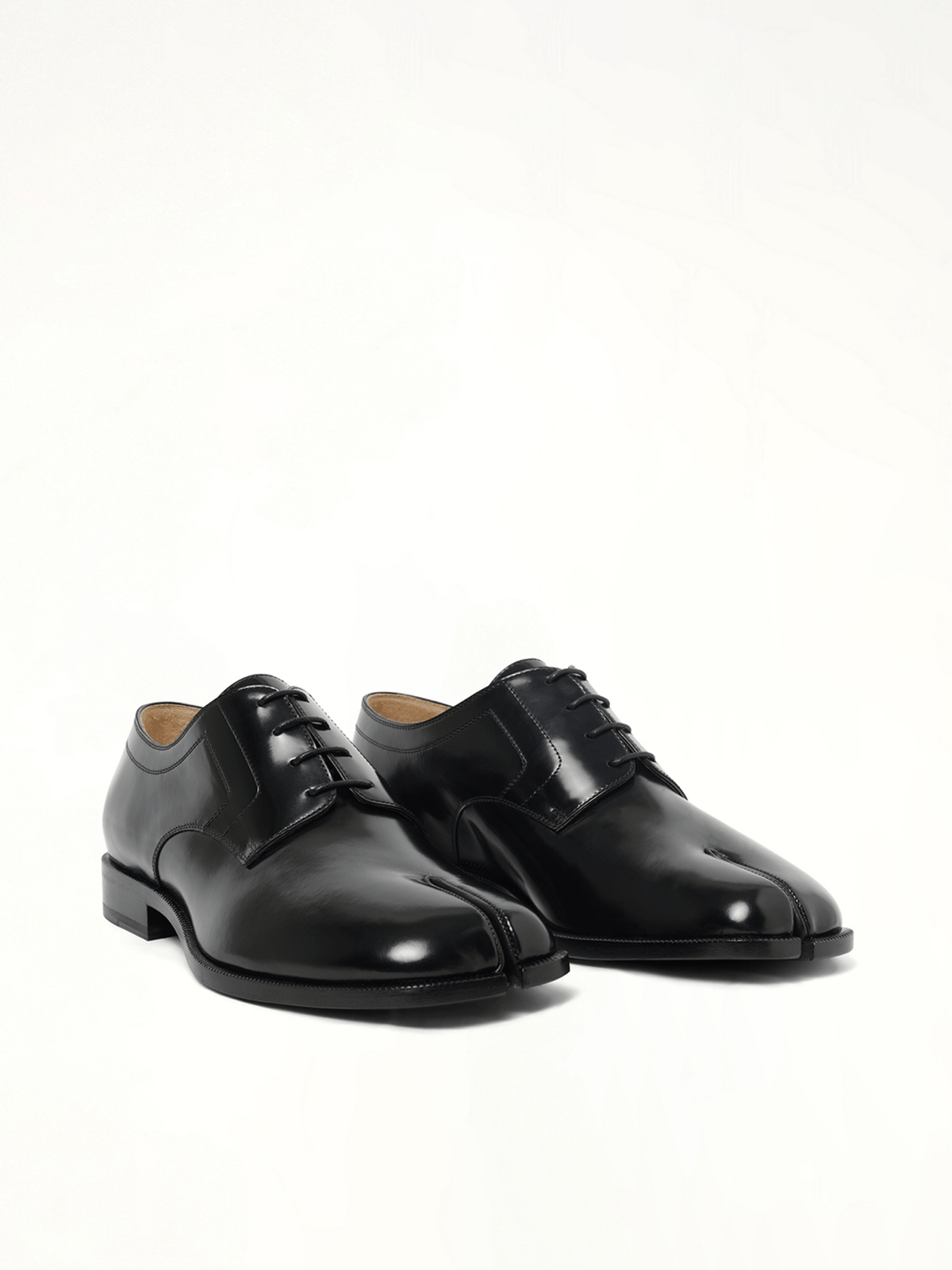 Tabi Lace-Up Derby in Black Front View | MAISON MARGIELA