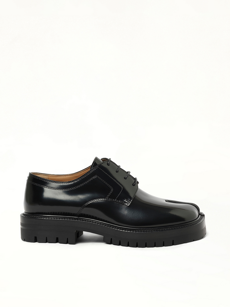 Tabi Lace-Ups Chunky Sole in Black Side View | MAISON MARGIELA