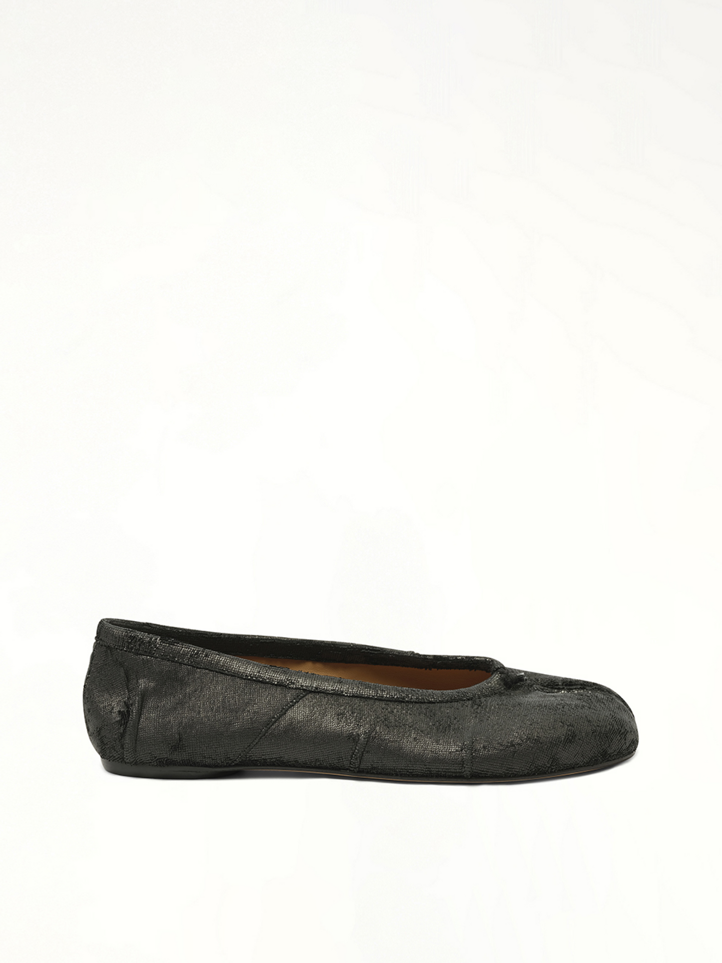 Crackling New Tabi Ballerina in Black