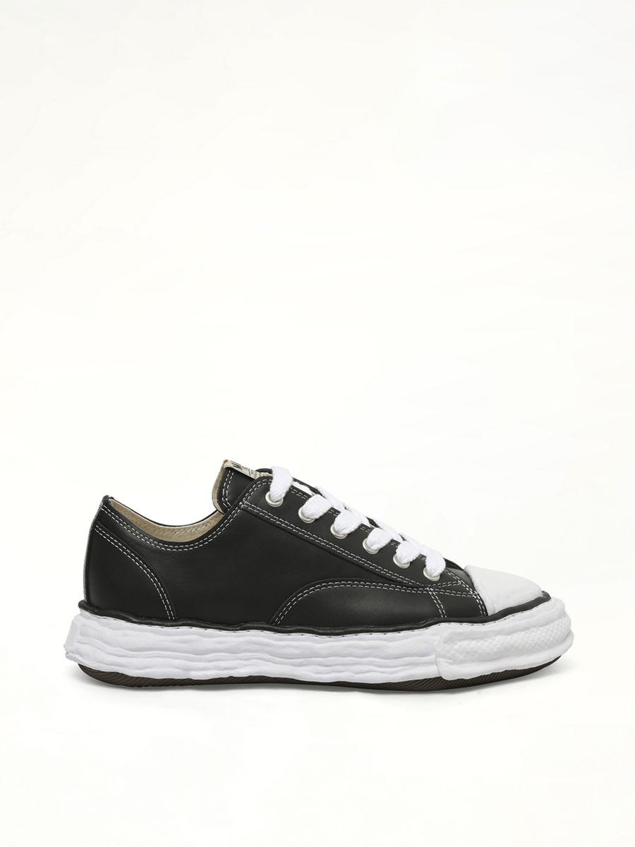 Peterson 23 OG Low Leather Sneaker in Black/White Side View | MAISON MIHARA YASUHIRO