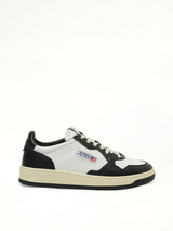 Medalist Low Bicolour Sneakers in White/Black Side View | AUTRY