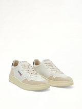 Medalist Low Sneakers in White/Blue Front View | AUTRY
