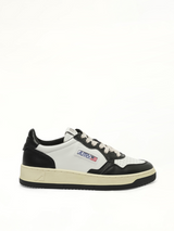 Medalist Low Bicolour Sneakers in White/Black Side View | AUTRY